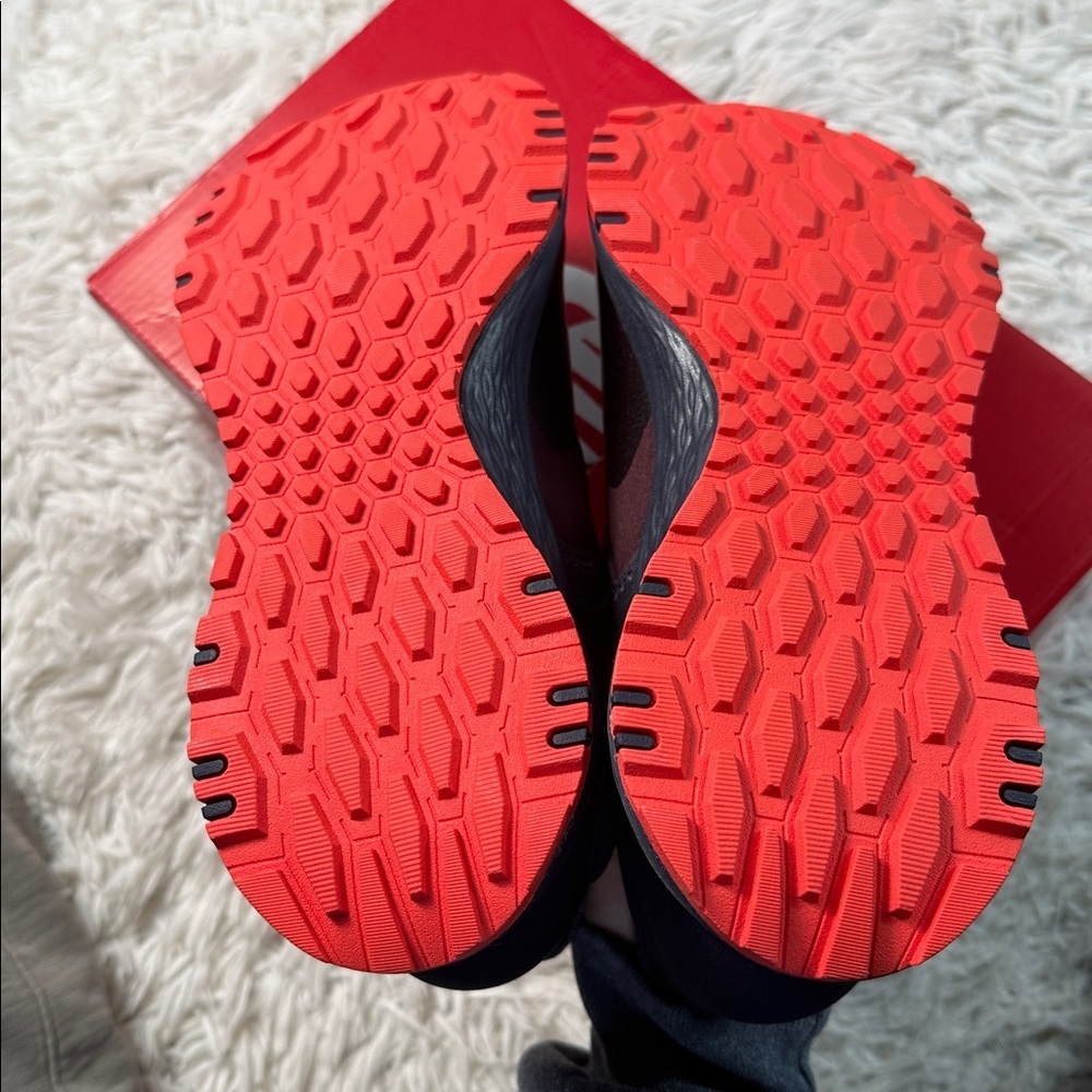 NIB New Balance Men's Fresh Foam Roav V1 Trail Running Shoe - Picture 10 of 10